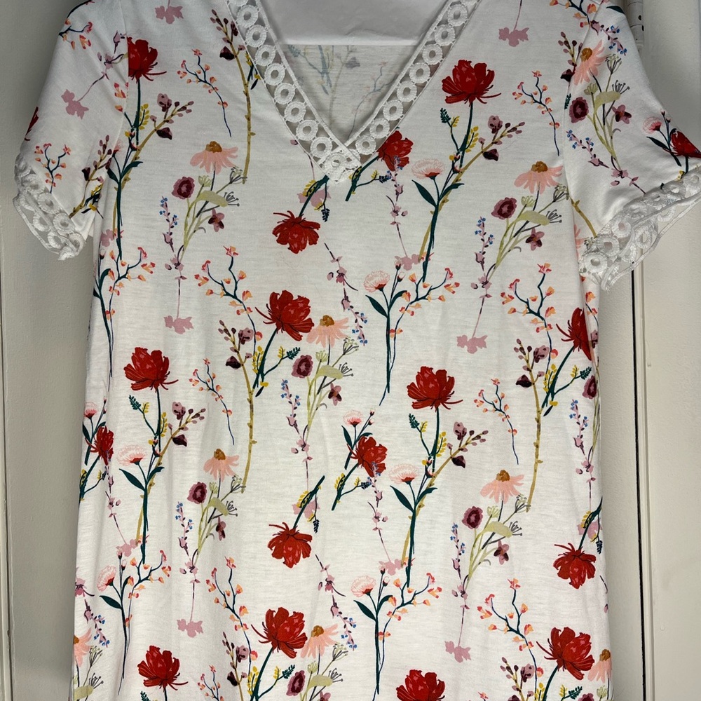 Floral V-Neck Blouse with Lace Trim